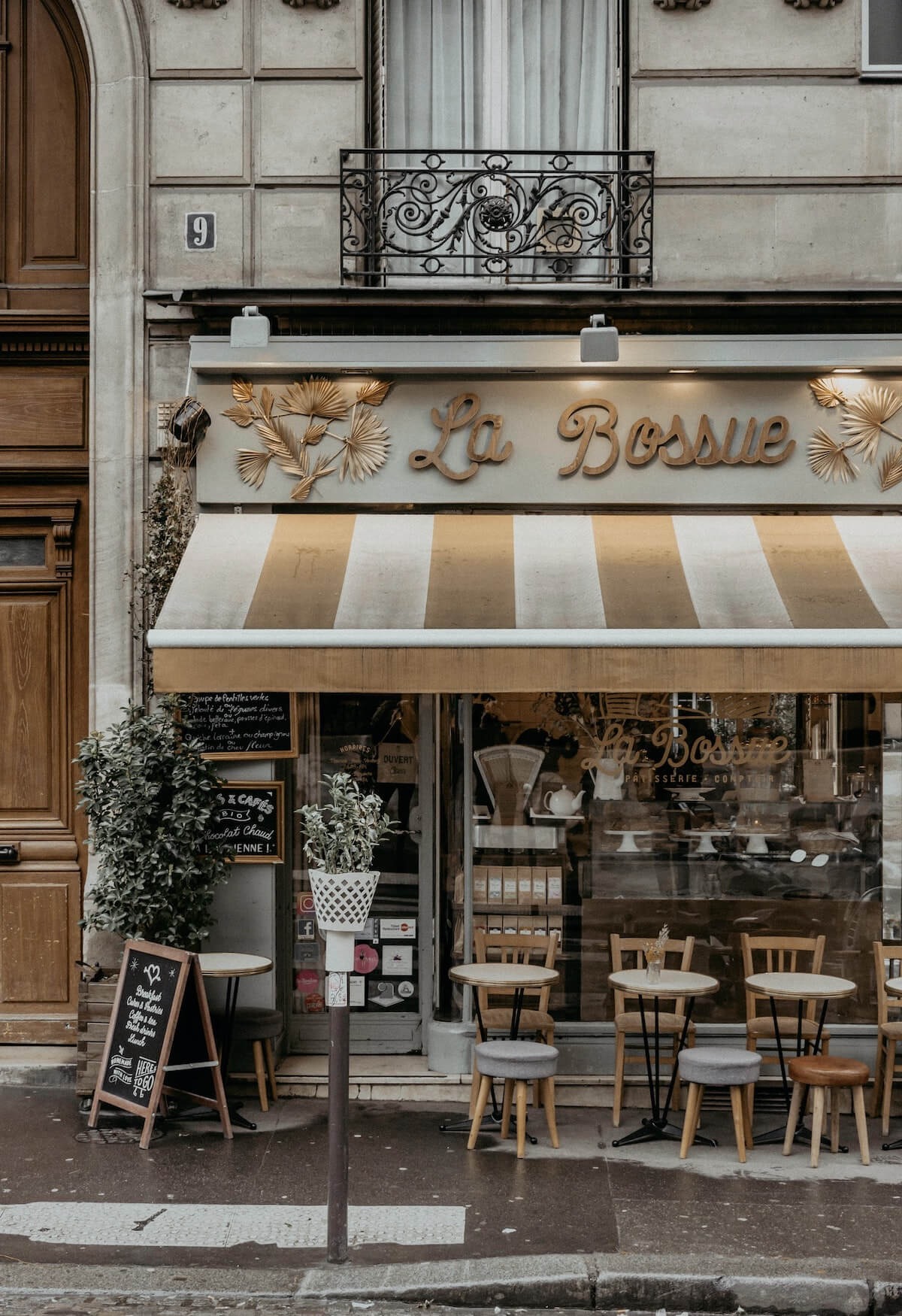 small and cute brasserie